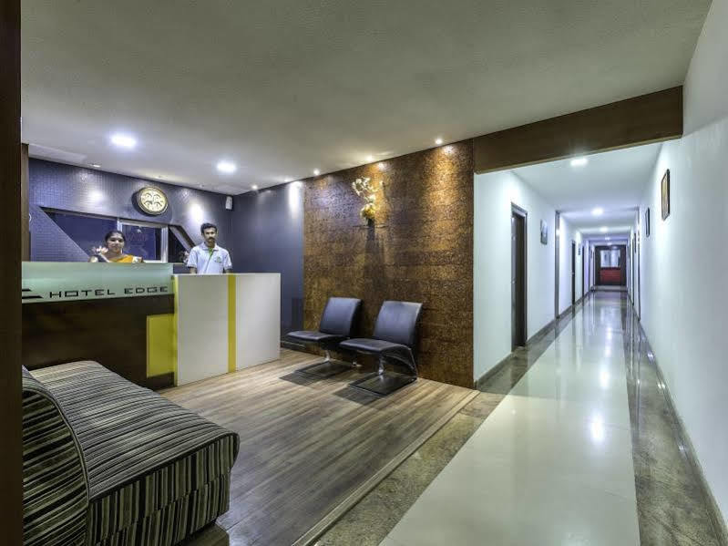Treebo Trend Edge St Marks Road Бангалор Екстериор снимка